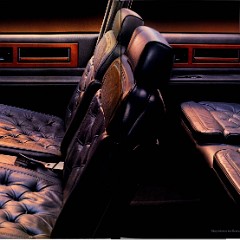 1989 Cadillac Full Line Prestige Brochure 32-33