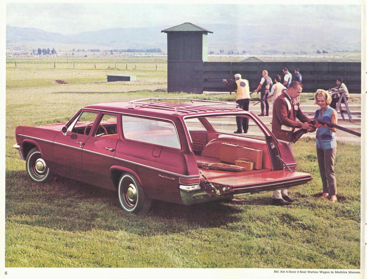 1966_Chevrolet_Wagons-06