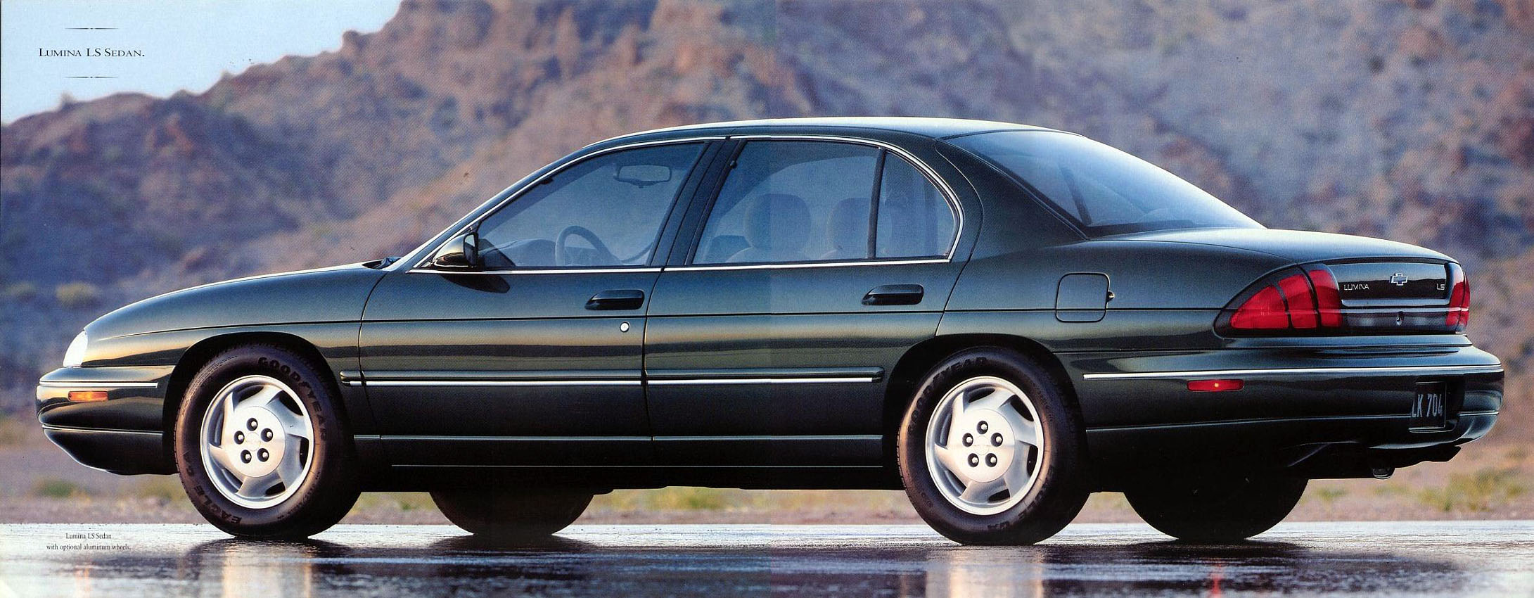 1995_Chevrolet_Lumina-16-17