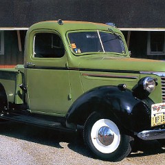 1940_Trucks_and_Vans