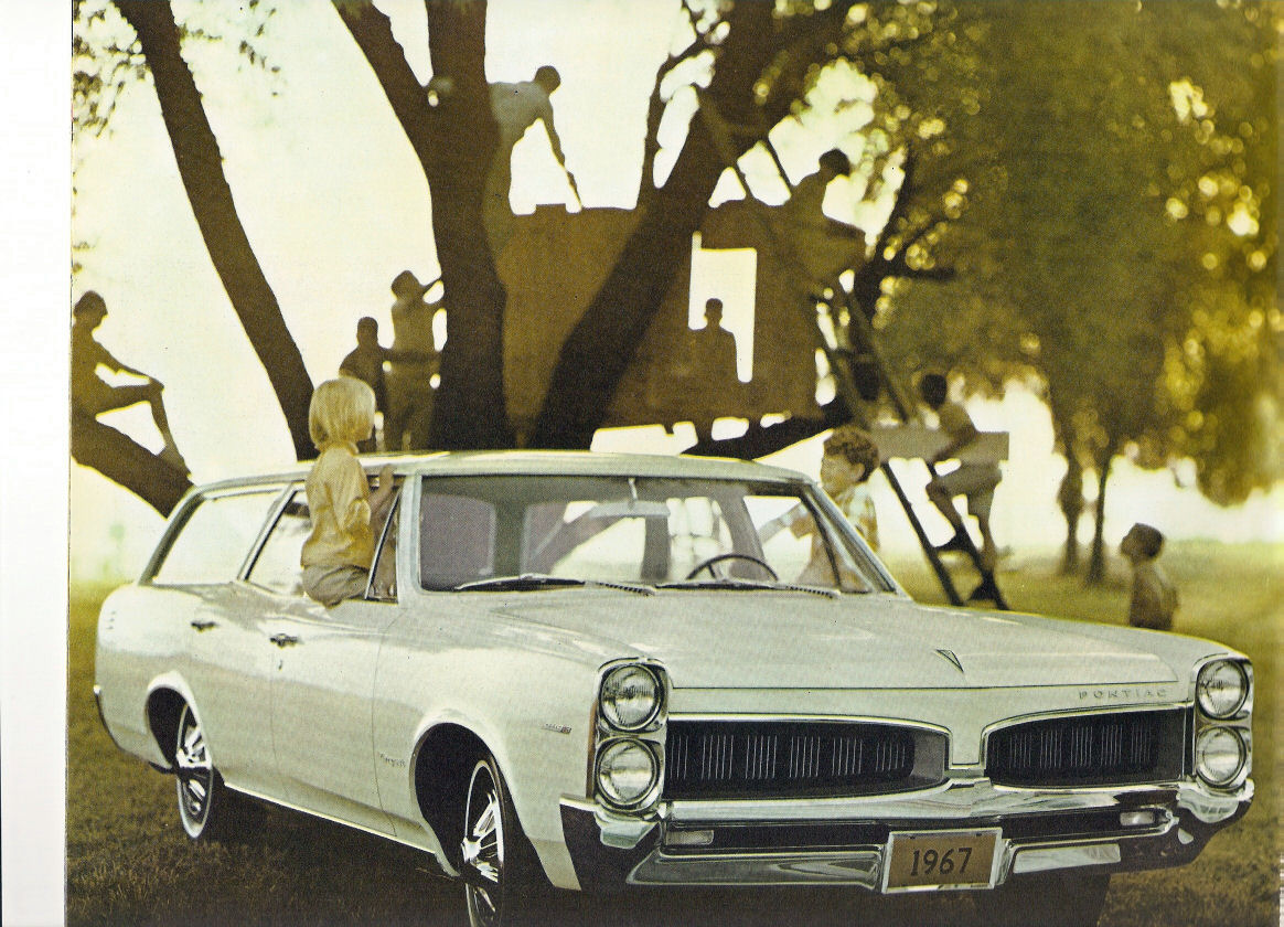 1967_Pontiac_Wagons-12