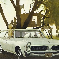 1967_Pontiac_Wagons-12