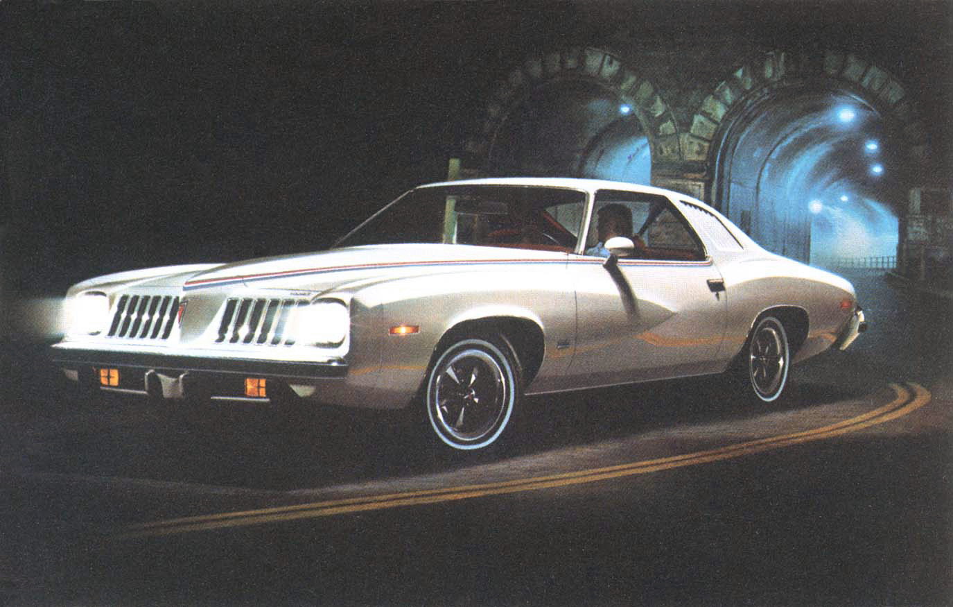 1975_Pontiac_Postcard-03a