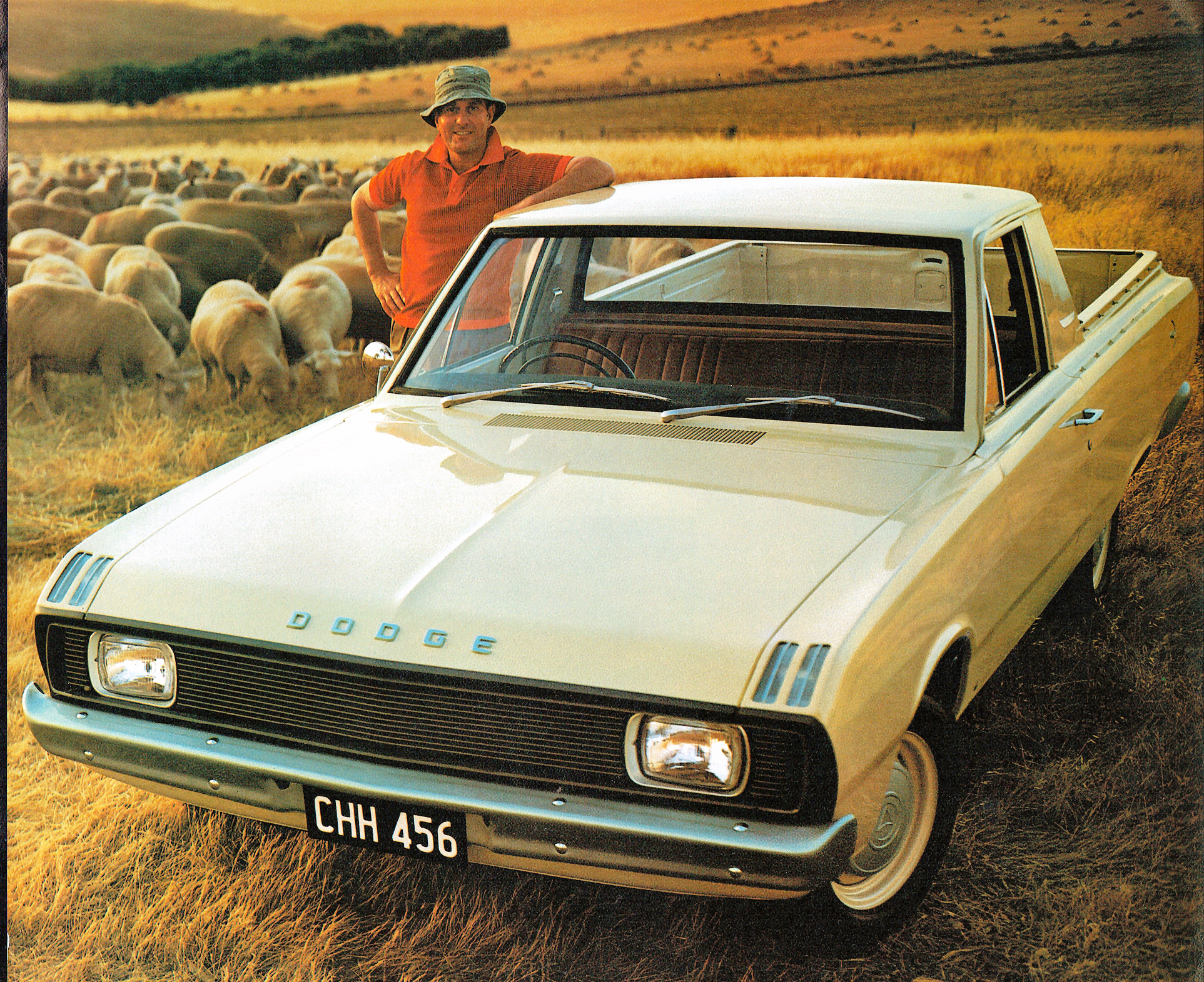 1970_VG_Valiant__Dodge_Ute-05