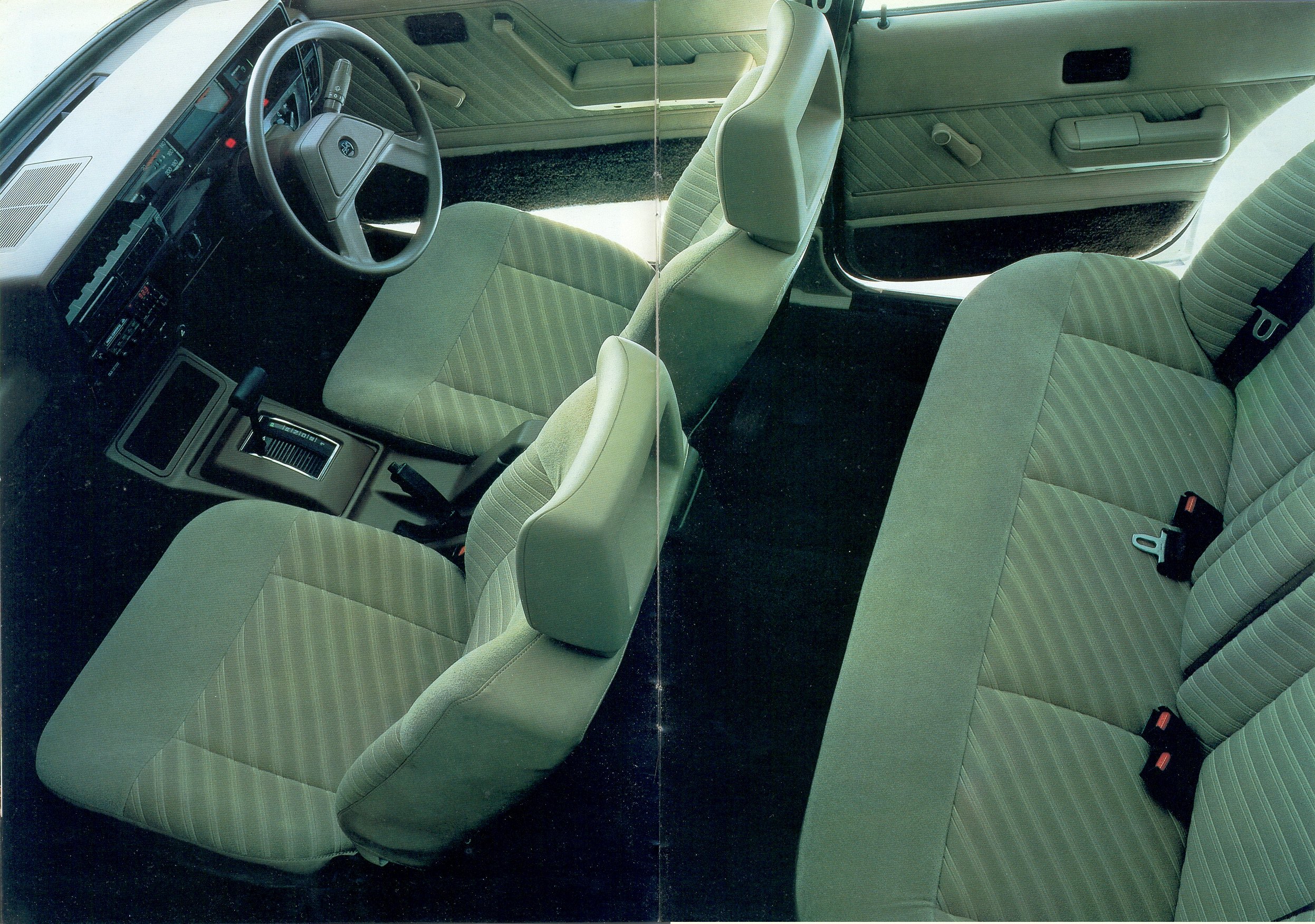 1985_Holden_Commodore-06