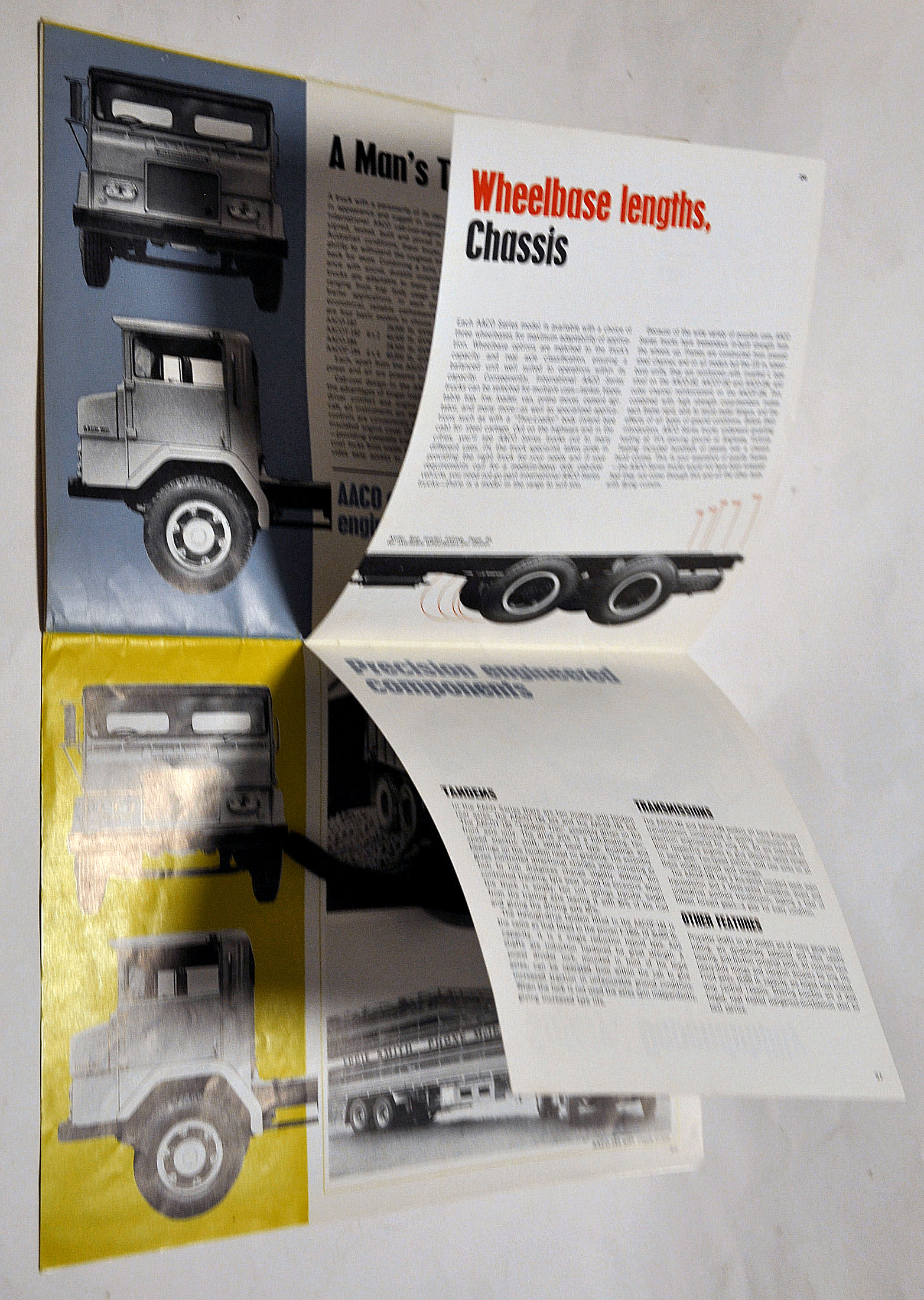 1969_Intrernational_Motor_Trucks-L04