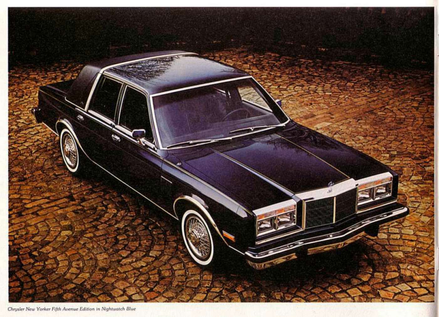 1982_Chrysler_New_Yorker_Cdn-02