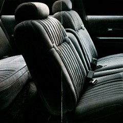 1986_Ford_LTD_Crown_Victoria_Cdn-06-07