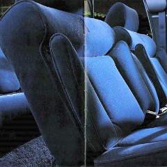 1988_Lincoln_Town_Car_Cdn-Fr-04-05