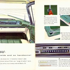 1959_Oldsmobile_Cdn-24-25