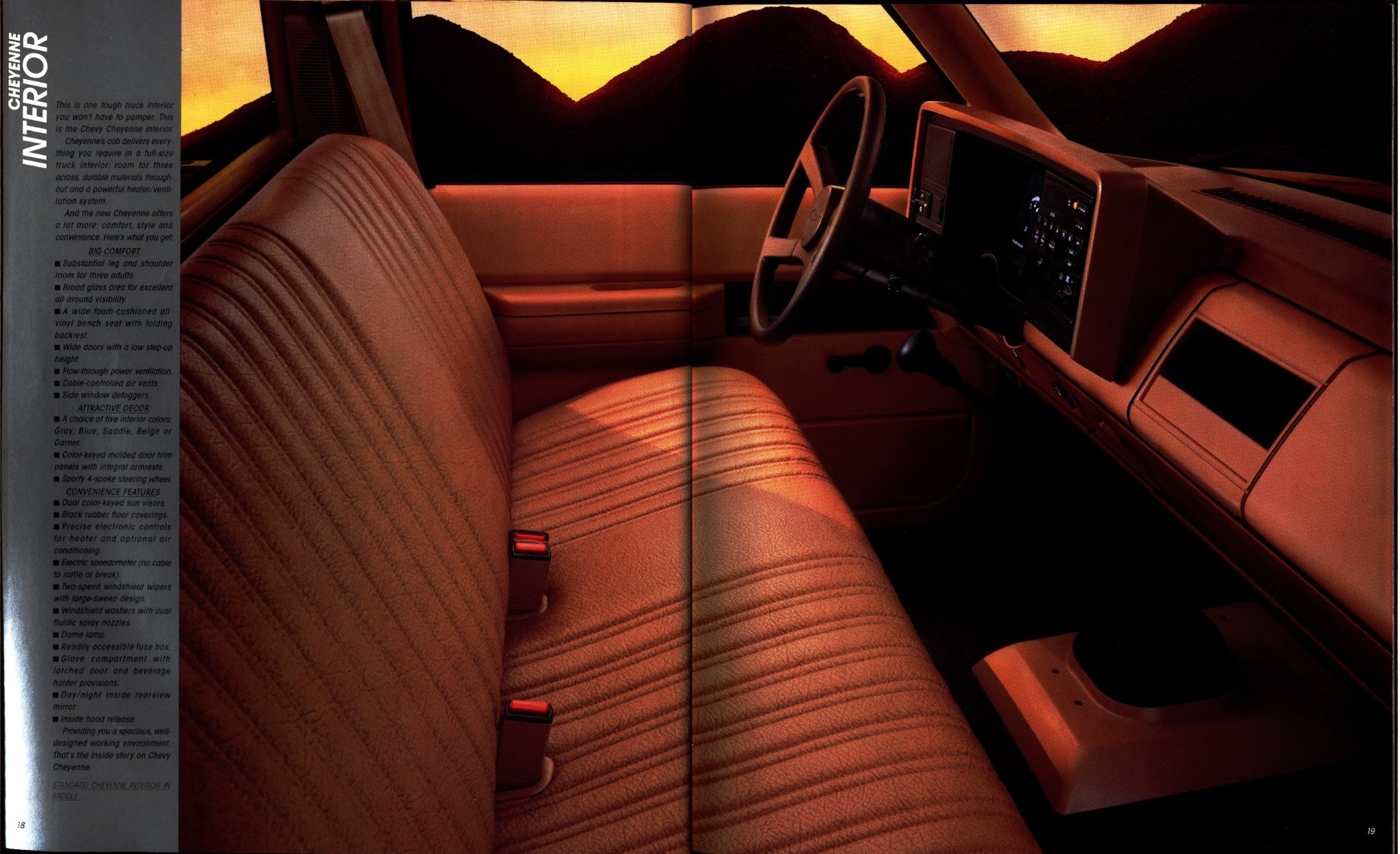1988 Chevrolet Full Size Pickup Brochure 18-19