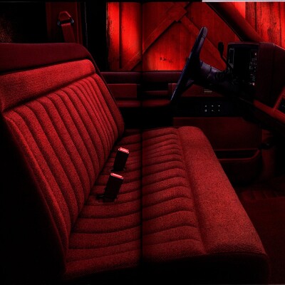 1988 Chevrolet Full Size Pickup Brochure 30-31