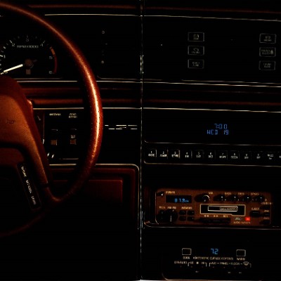 1988 Lincoln Mark VII Brochure Canada 06-07