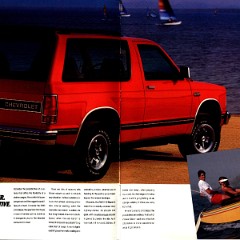 1986 Chevrolet S-10 Blazer Brochure 04-05