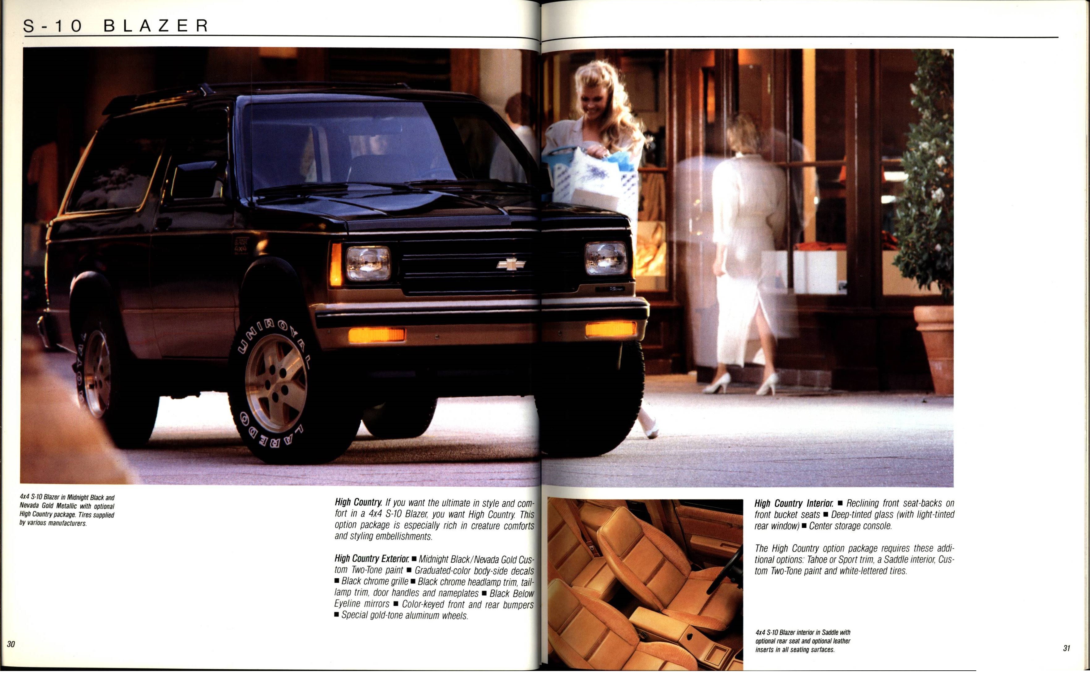 1989 Chevrolet Trucks Full Line Brochure 30-31