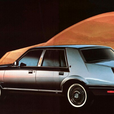 1983 Lincoln Continental Brochure (Cdn-Fr) 04-05