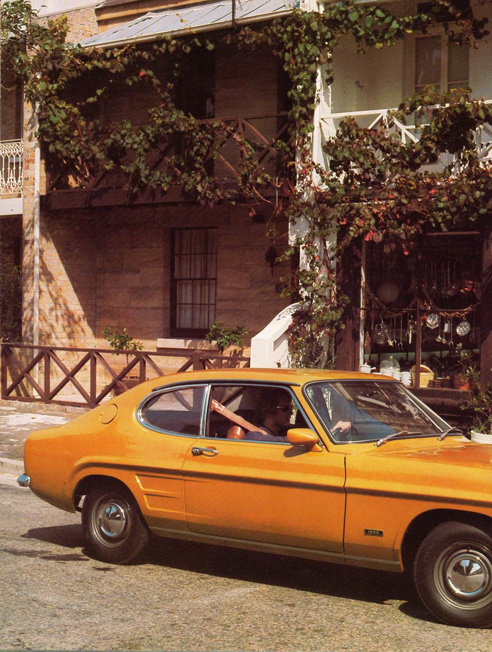 Capri1972FordBrochure_Page_08