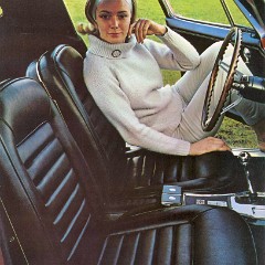 1966_Chevrolet_Corvette-11