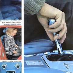 1966_Chevrolet_Corvette-12