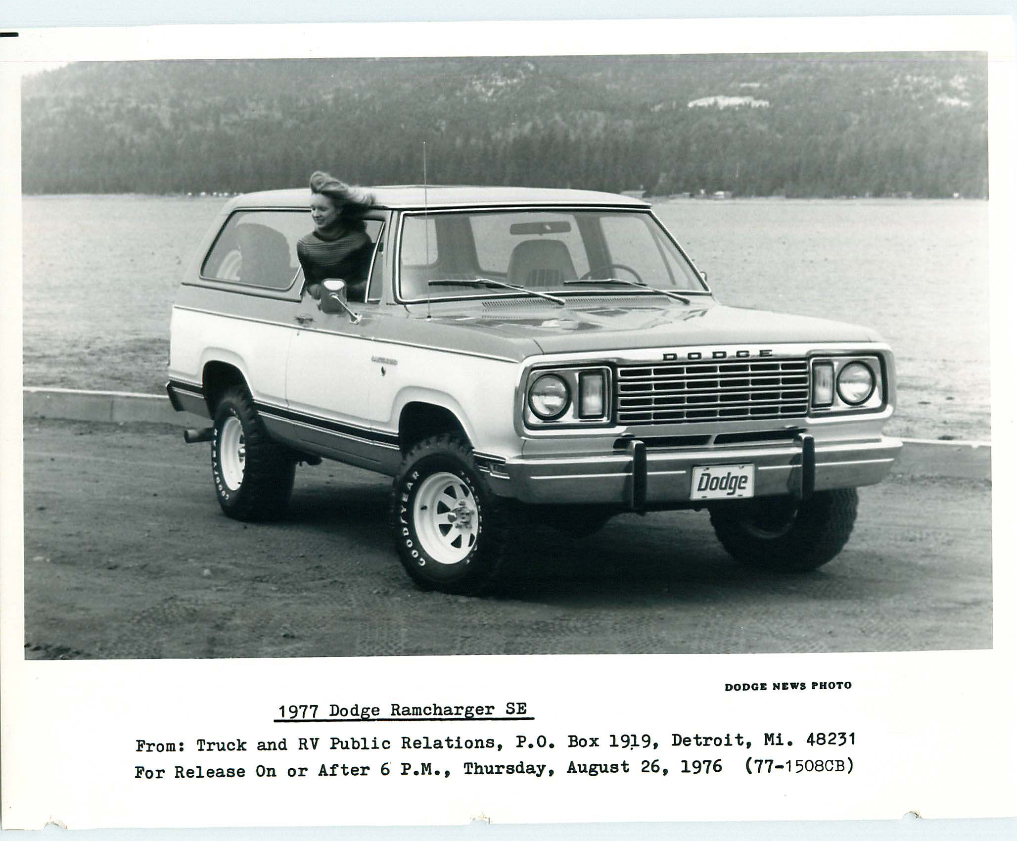 1977_Dodge_Ramcharger_PR_Photo-05