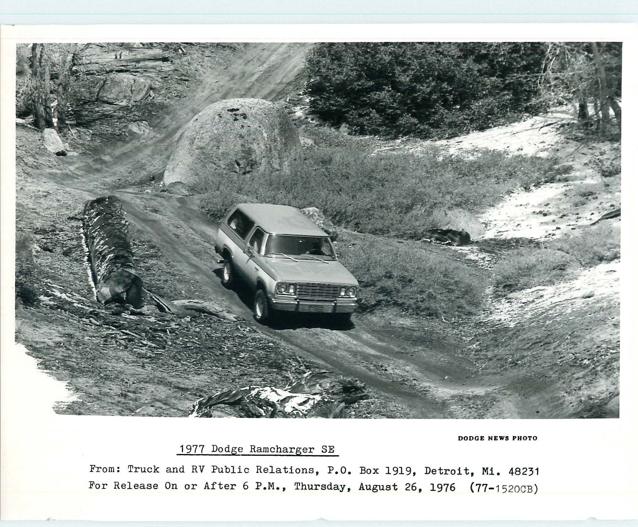 1977_Dodge_Ramcharger_PR_Photo-16