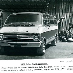 1977_Dodge_Royal_Sportsman_PR_Photos-07