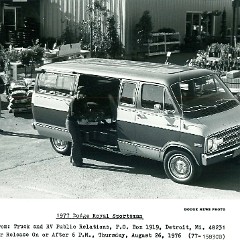 1977_Dodge_Royal_Sportsman_PR_Photos-12