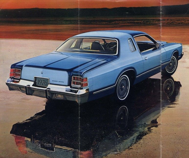 1976_Dodge_Charger-04