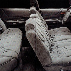 1994_Ford_Crown_Victoria-04-05