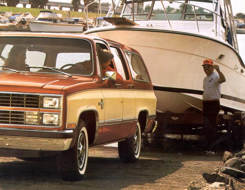 1983_Chevy_Suburban-03