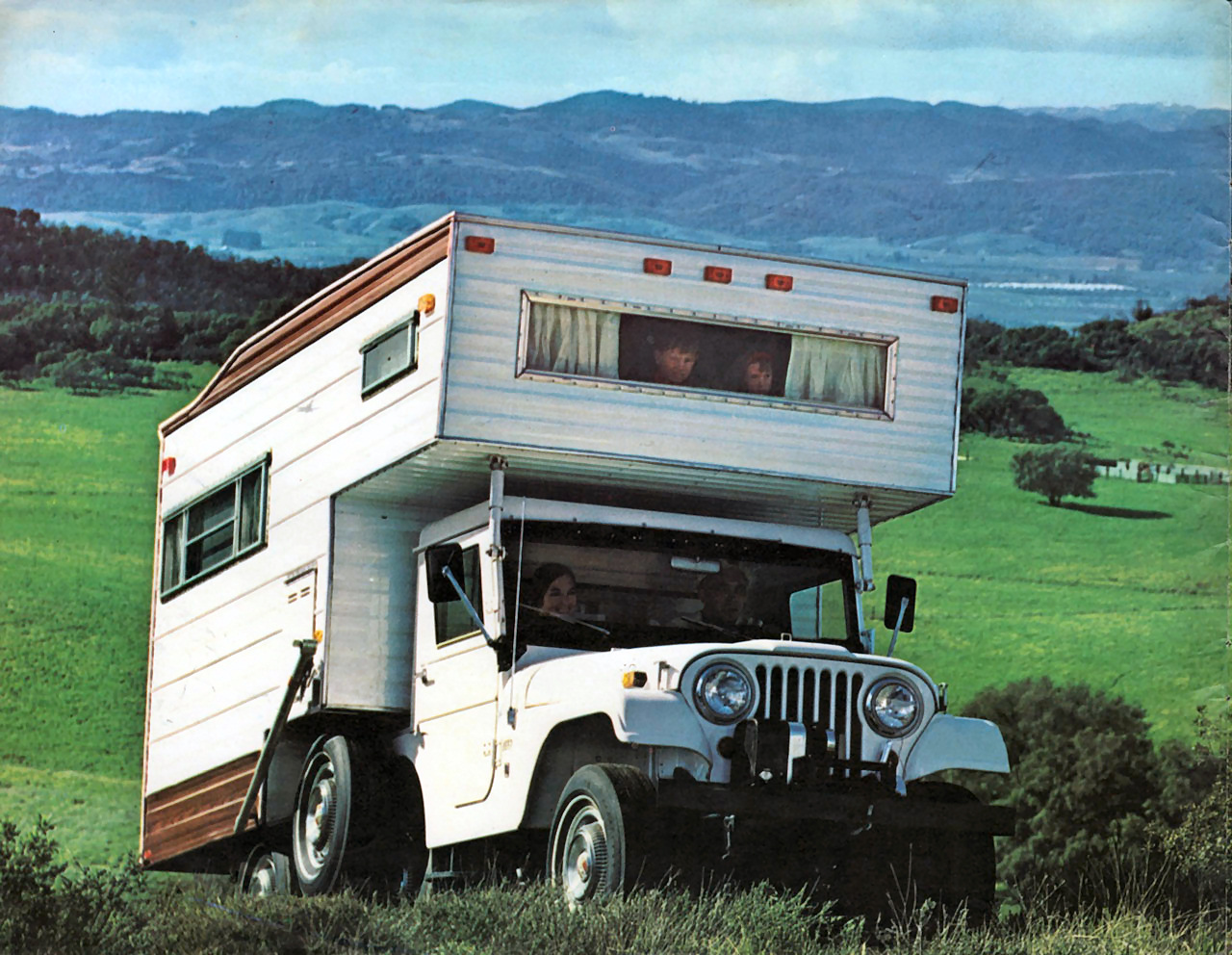 1969_Jeep_Recreational_Fleet-02