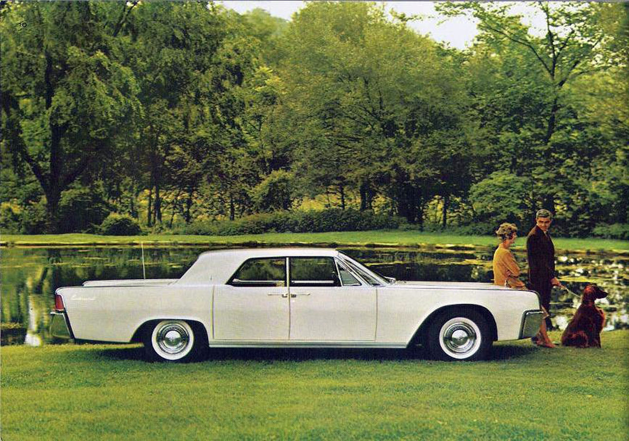 1961_Lincoln_Continental-11