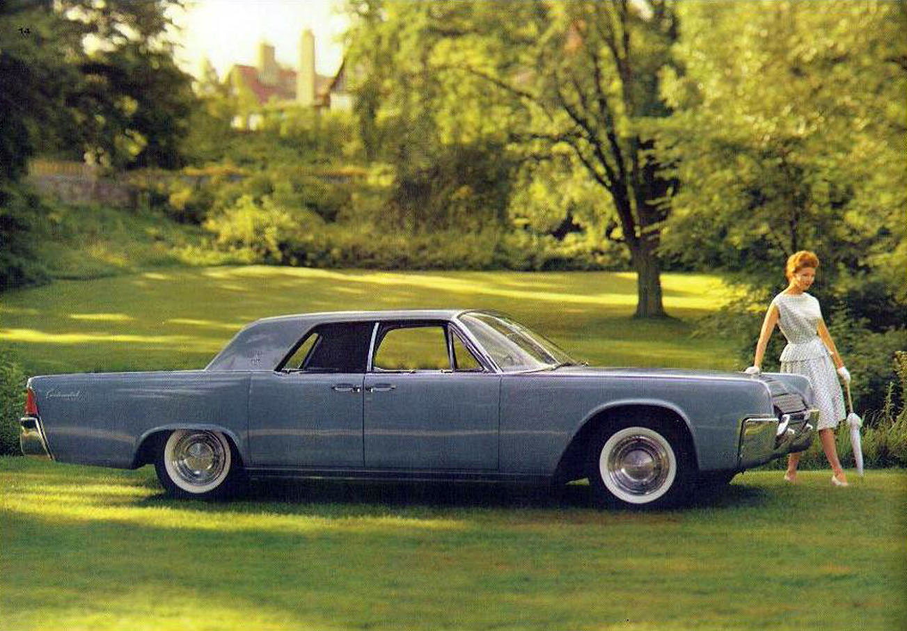 1961_Lincoln_Continental-15