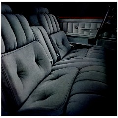 1976_Lincoln_Continental_Mark_IV-06
