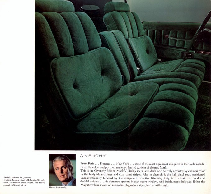 1977_Continental_Mark_V-09