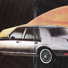 1983_Lincoln_Full_Line-34-35