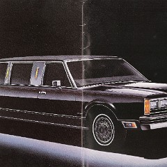 1983_Lincoln_Full_Line-50-51