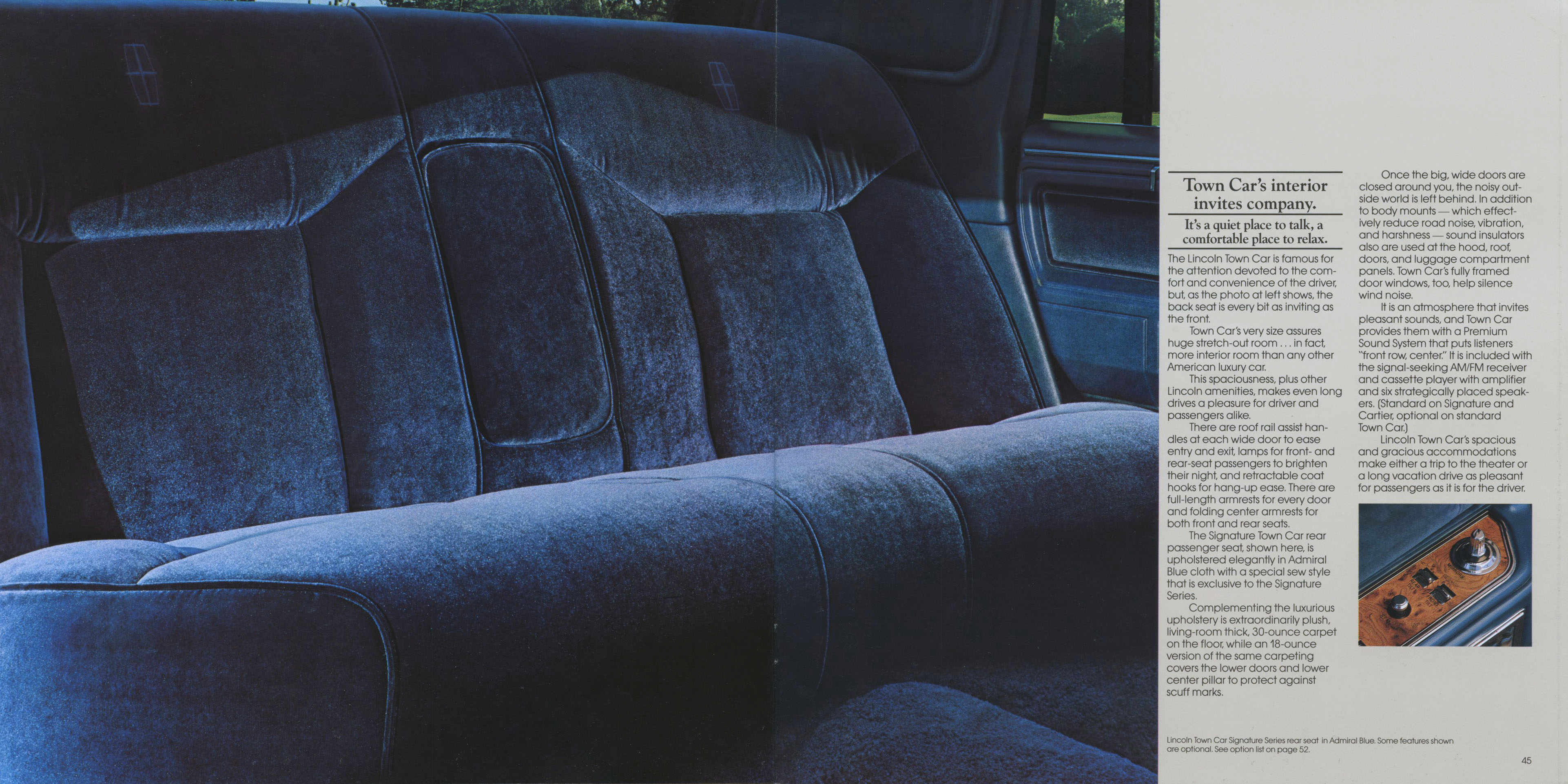 1985_Lincoln_Full_Line_Prestige-44-45