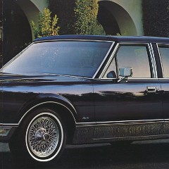 1985_Lincoln_Full_Line_Prestige-41-42-43