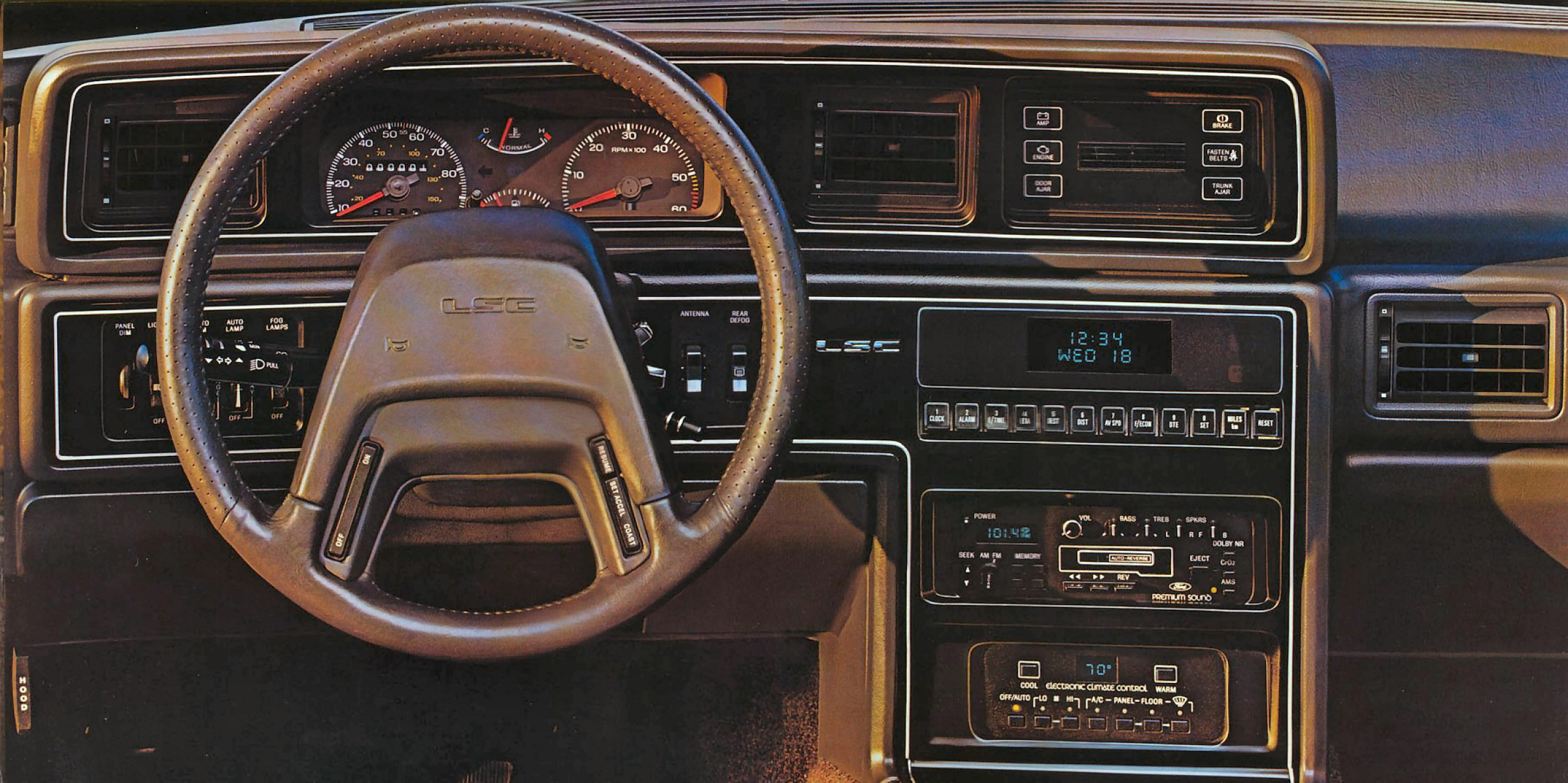 1986_Lincoln_Mark_VII-10-11