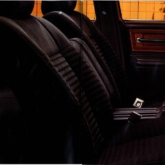 1987 Lincoln Continental Brochure (Cdn) 04-05