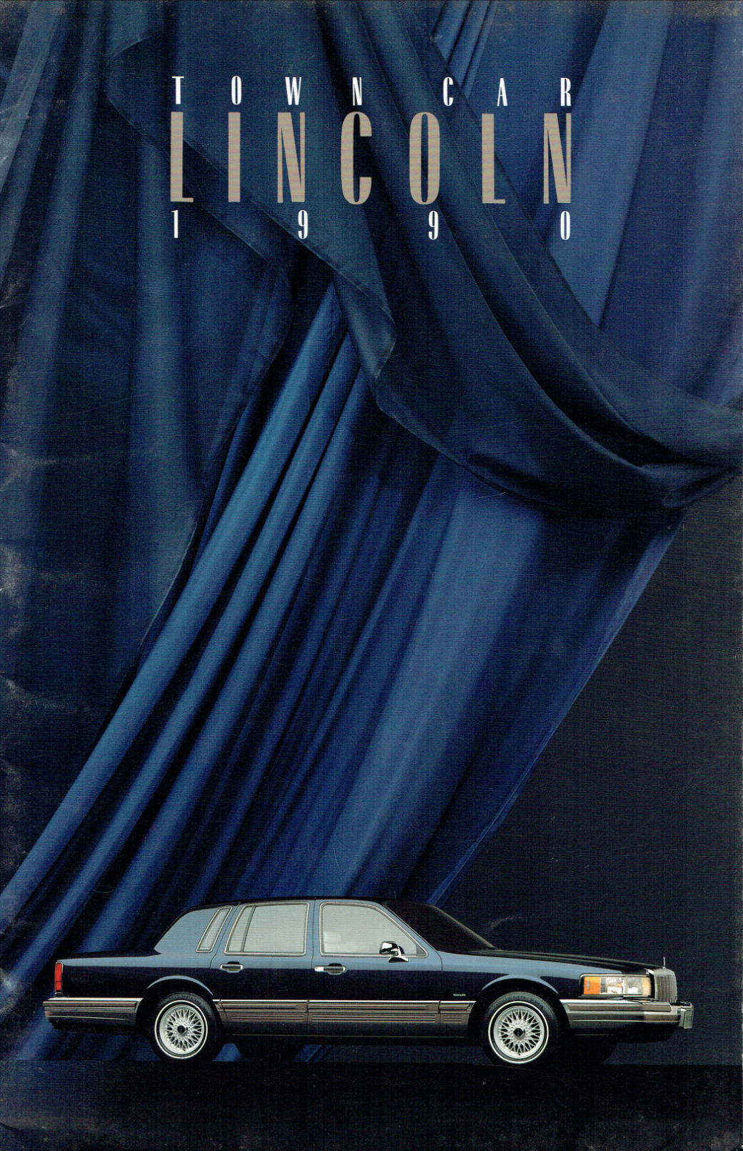 1990_Lincoln_Town_Car_Prestige-01