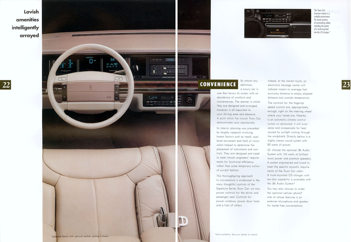 1992_Lincoln_Town_Car-22-23