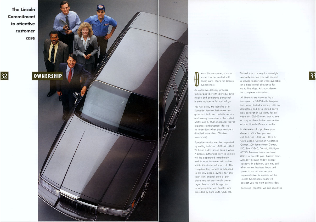 1992_Lincoln_Town_Car-32-33