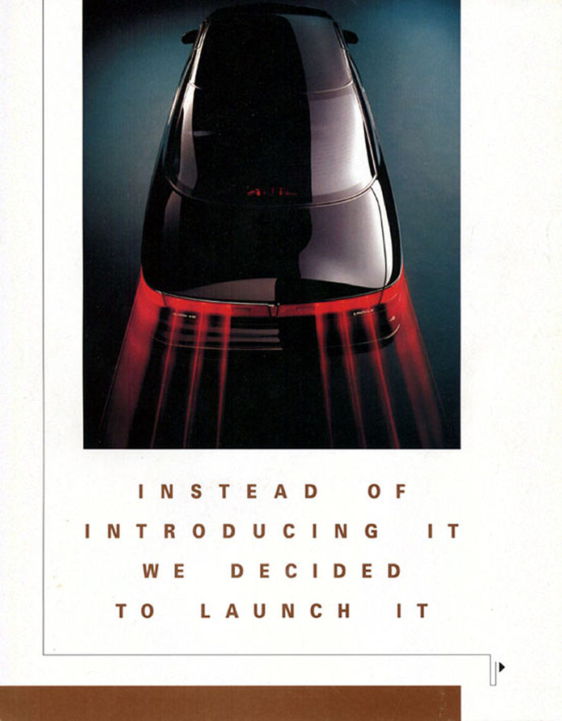 1993_Lincoln_Continental_Mark_VIII-01