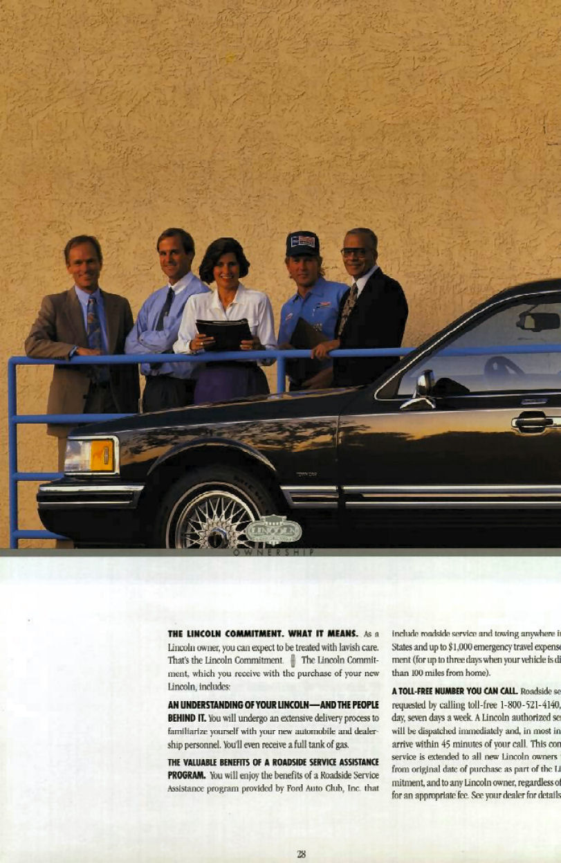 1993_Lincoln_Town_Car-18
