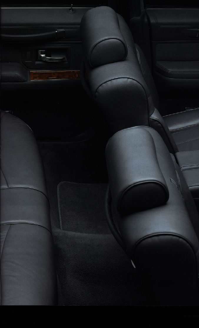 1994_Lincoln_Town_Car-06