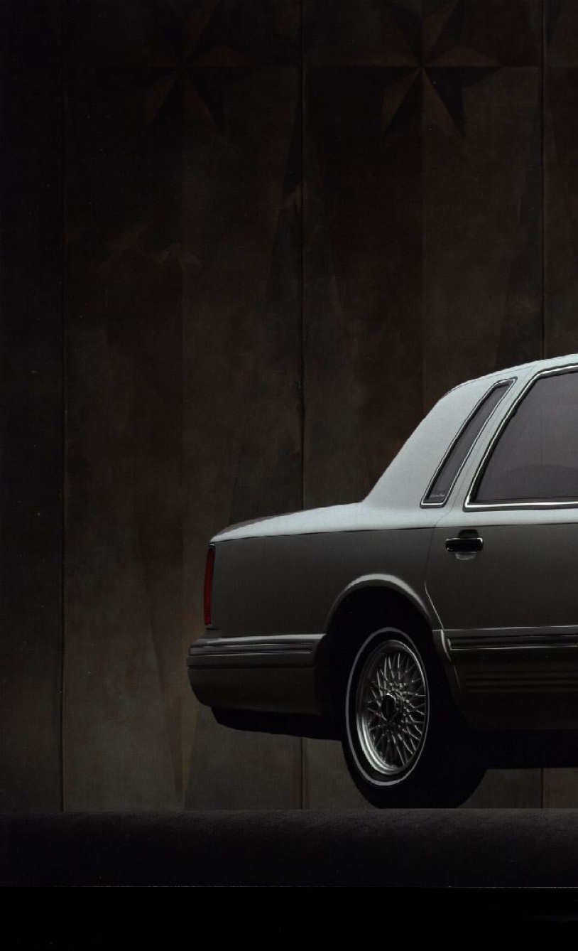 1996_Lincoln_Town_Car-18a