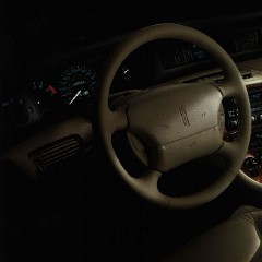 1996_Lincoln_Mark_VIII-16