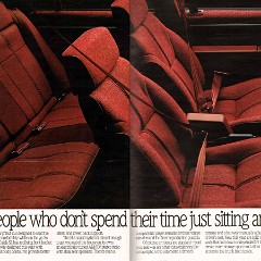 1990_Oldsmobile_Cutlass_Prestige-44-45